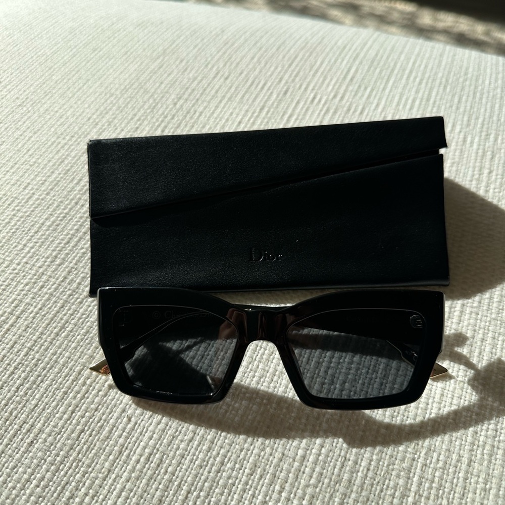Christian Dior Women’s Black Sunglasses - Picture 1 of 8